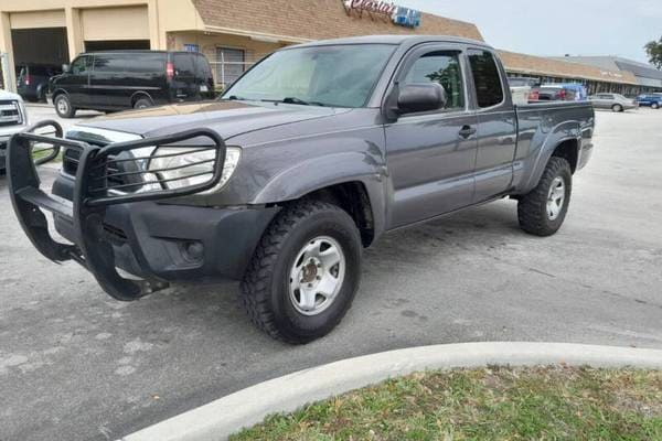 2013 Toyota Tacoma PreRunner  Access Cab