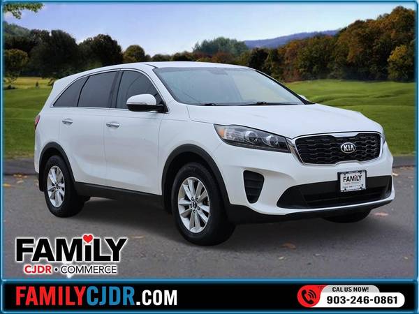 Kia Sorento with VIN: 5XYPG4A3XKG531617