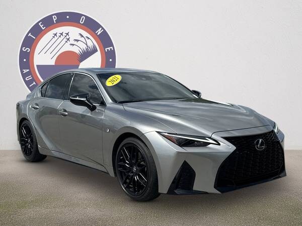 Lexus IS 350 with VIN: JTHGZ1B27M5048207
