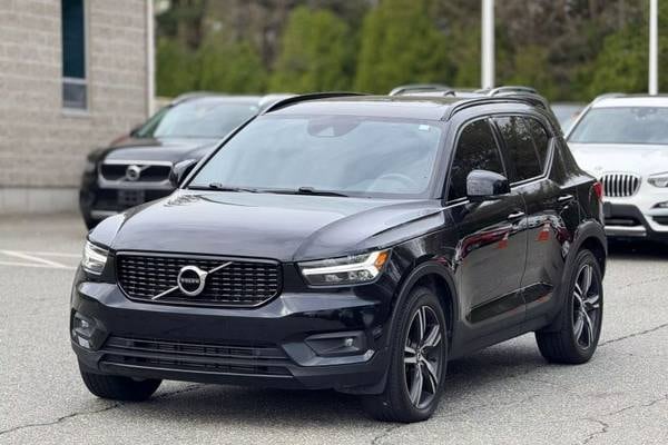 2021 Volvo XC40 T5 R-Design