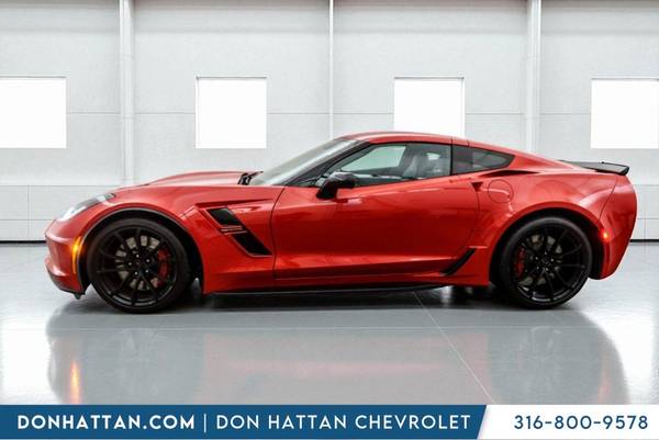 Chevrolet Corvette with VIN: 1G1YW2D76K5109291