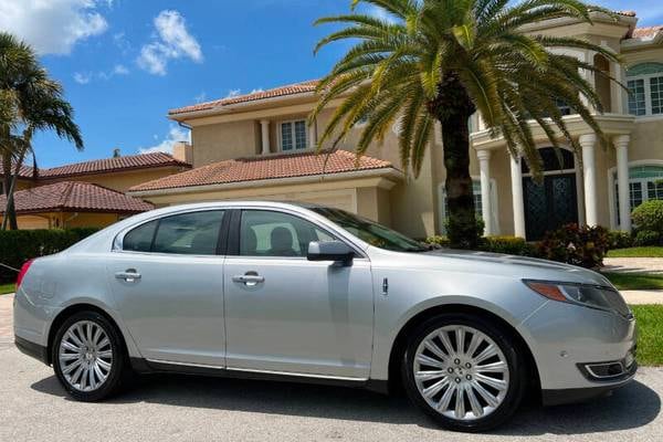 2013 Lincoln MKS Base