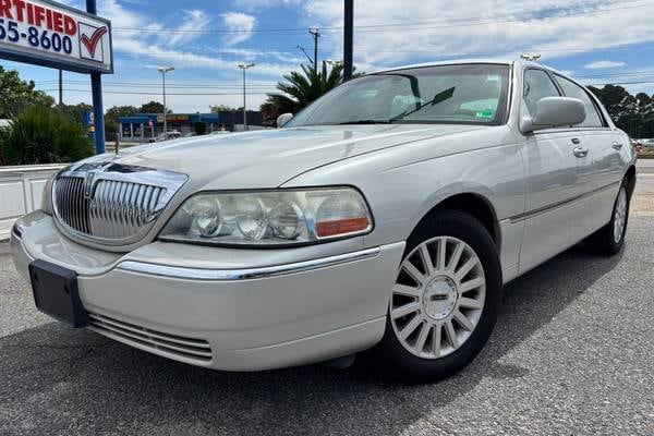 2004 Lincoln Town Car Ultimate