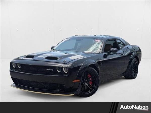 Dodge Challenger with VIN: 2C3CDZL98LH246119