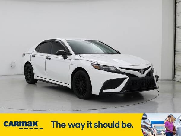Toyota Camry with VIN: 4T1G11AK4RU887654