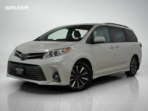 Toyota Sienna with VIN: 5TDDZ3DC3KS226241