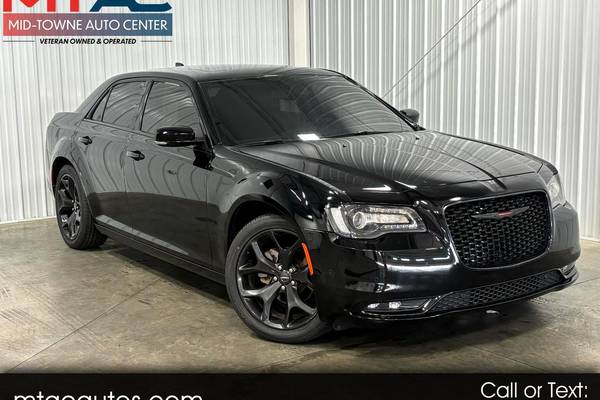 2022 Chrysler 300 S