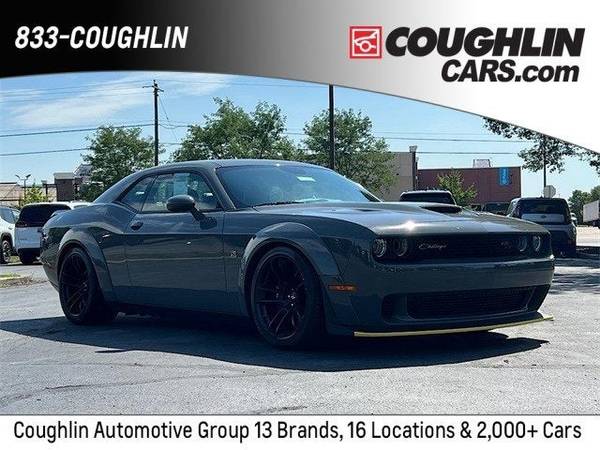 Dodge Challenger with VIN: 2C3CDZFJ8PH649030