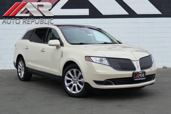 Lincoln MKT with VIN: 2LMHJ5FK3EBL54610
