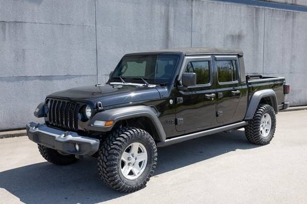 Jeep Gladiator with VIN: 1C6HJTAG9LL133542