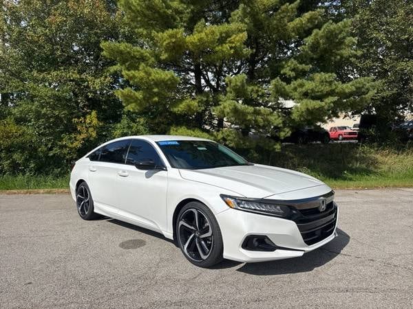 Honda Accord with VIN: 1HGCV1F44NA067797