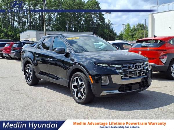 Hyundai Santa Cruz with VIN: 5NTJEDAF9NH028505