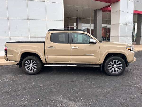 Toyota Tacoma with VIN: 5TFEZ5CN9LX094052