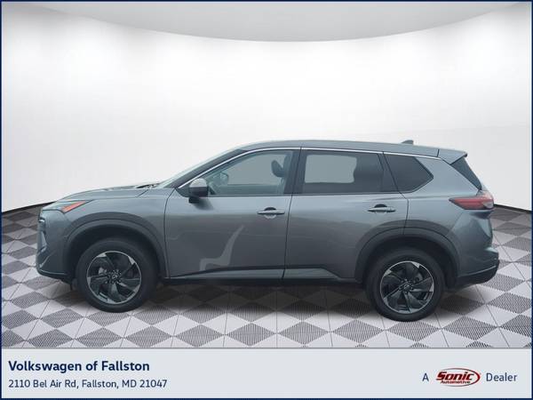 Nissan Rogue with VIN: JN8BT3BB5RW432355