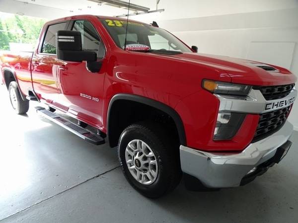 Chevrolet Silverado 2500HD with VIN: 1GC4YNE71PF250335