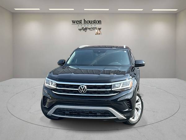 Volkswagen Atlas Cross Sport with VIN: 1V2EE2CA6MC227140