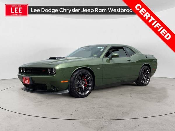 Dodge Challenger with VIN: 2C3CDZBT3PH515128