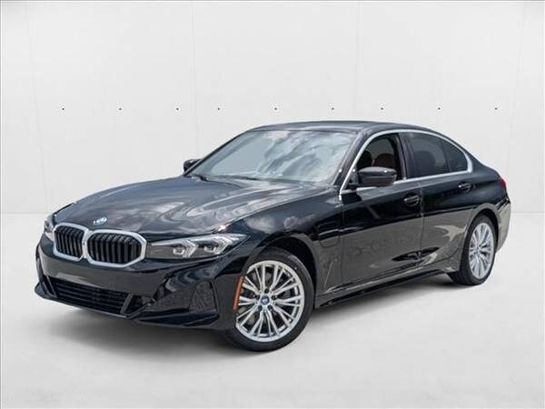 BMW 3 Series with VIN: 3MW39FF05R8E84244
