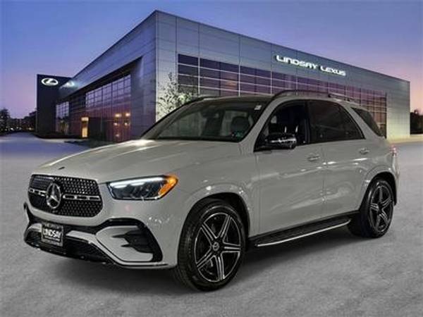 Mercedes-Benz GLE-Class with VIN: 4JGFB5KB8RB101610