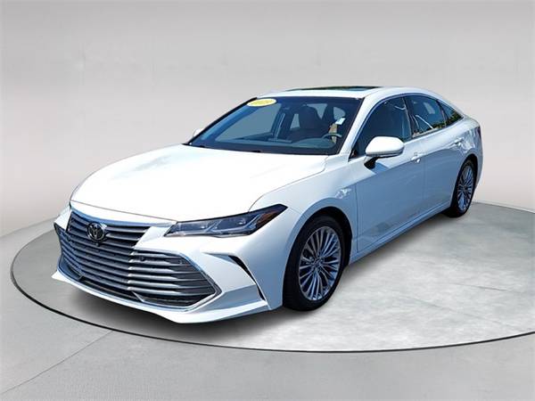 Toyota Avalon with VIN: 4T1BZ1FB1KU008905