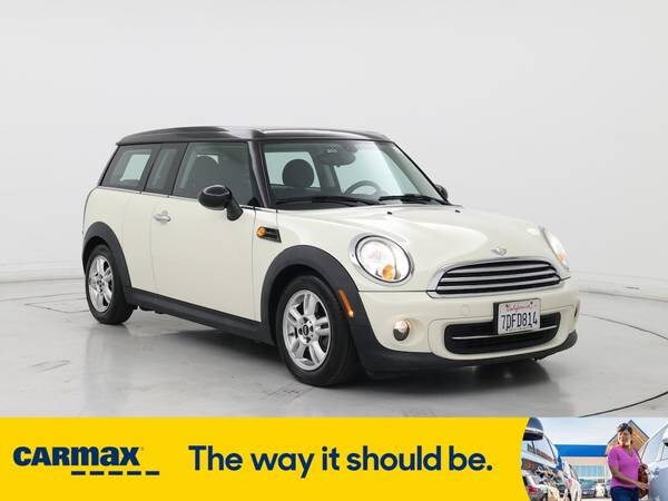 MINI Cooper Clubman with VIN: WMWZF3C50ET492241