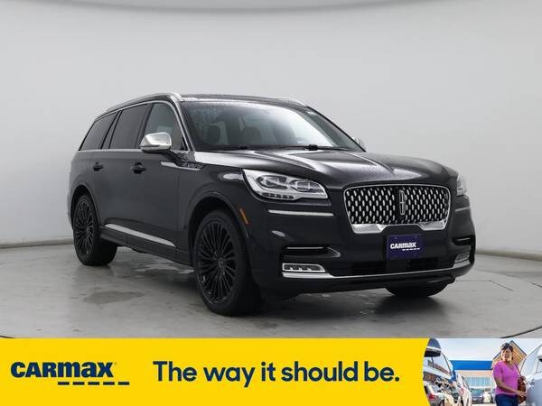 Lincoln Aviator with VIN: 5LM5J9XC9LGL15374