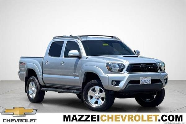 Toyota Tacoma with VIN: 5TFLU4ENXEX105138