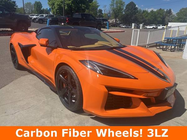 Chevrolet Corvette with VIN: 1G1YM3D41R5500232