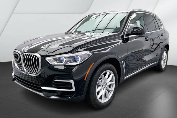 BMW X5 with VIN: 5UXCR6C08N9J68844