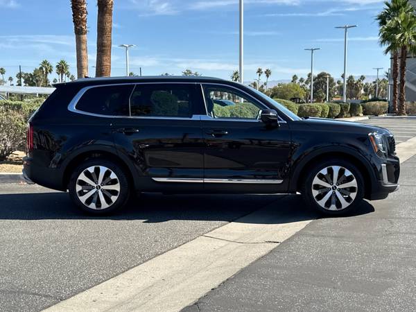 Kia Telluride with VIN: 5XYP34HC6NG216528