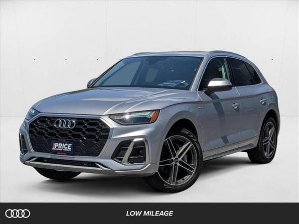 Audi Q5 with VIN: WA1E2AFY2R2138928