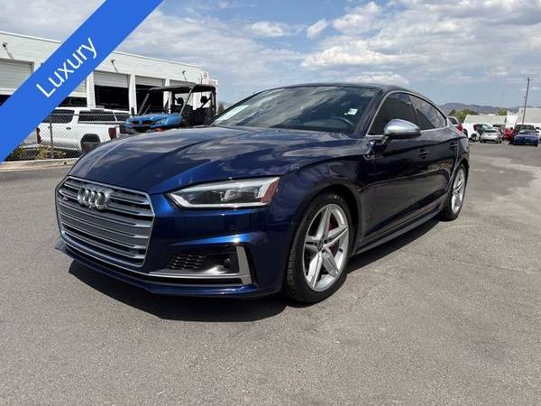 Audi S5 with VIN: WAUC4CF54KA044793