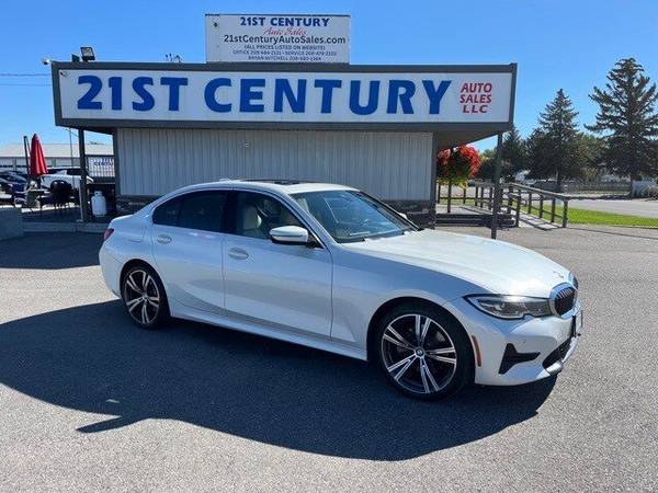 BMW 3 Series with VIN: WBA5R1C53KAK08635