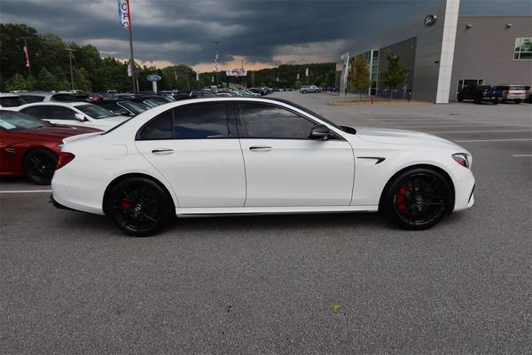 Mercedes-Benz E-Class with VIN: WDDZF8KB9KA594500