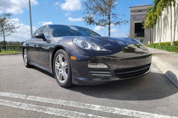 2011 Porsche Panamera 4