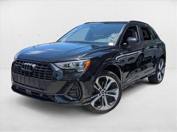 Audi Q3 with VIN: WA1DECF39M1062111