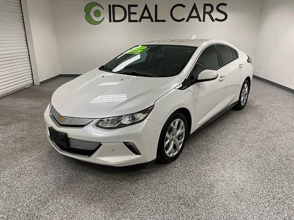 Chevrolet Volt with VIN: 1G1RB6S5XHU215637