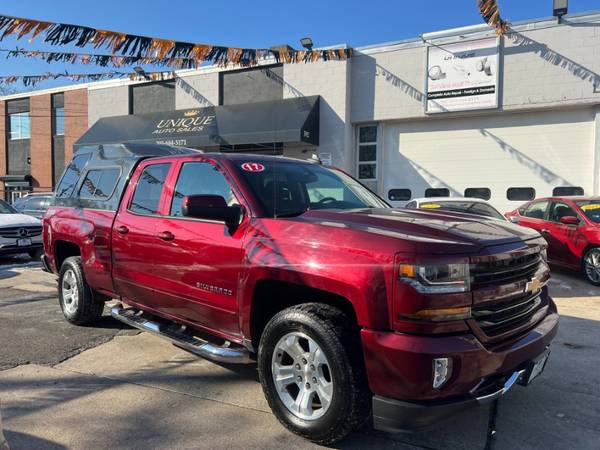 Chevrolet Silverado 1500 with VIN: 1GCVKREC0HZ174343