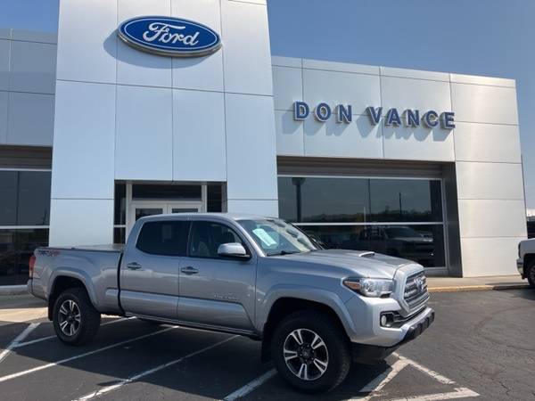 Toyota Tacoma with VIN: 5TFDZ5BN5HX021264