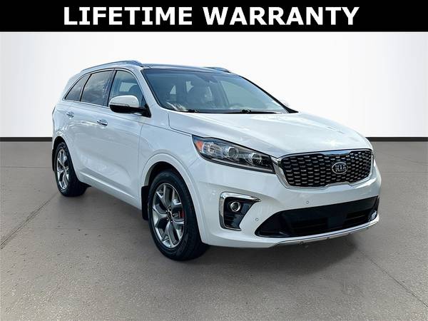 Kia Sorento with VIN: 5XYPK4A57KG452132