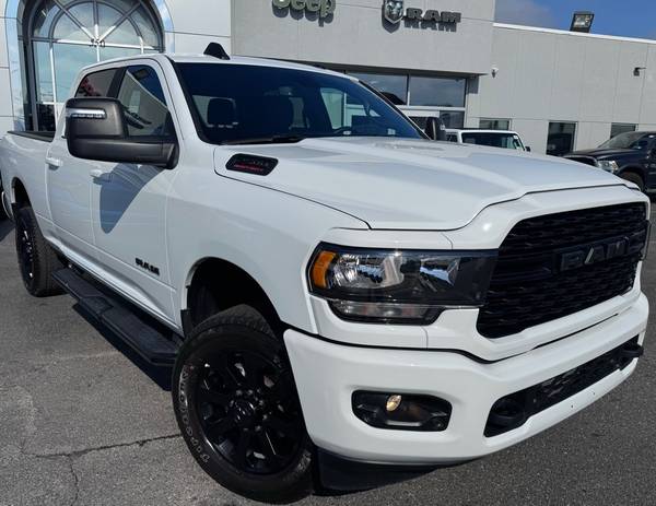 Ram 2500 with VIN: 3C6UR5DJ3RG372469