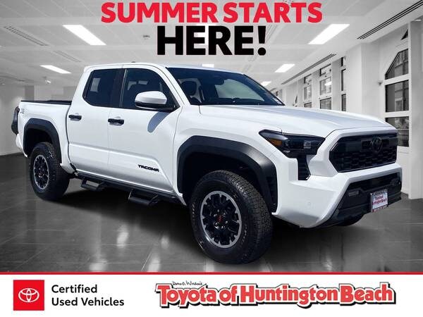 Toyota Tacoma with VIN: 3TMLB5JN1SM110652