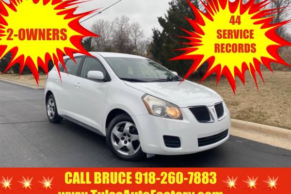 2010 Pontiac Vibe Base Hatchback