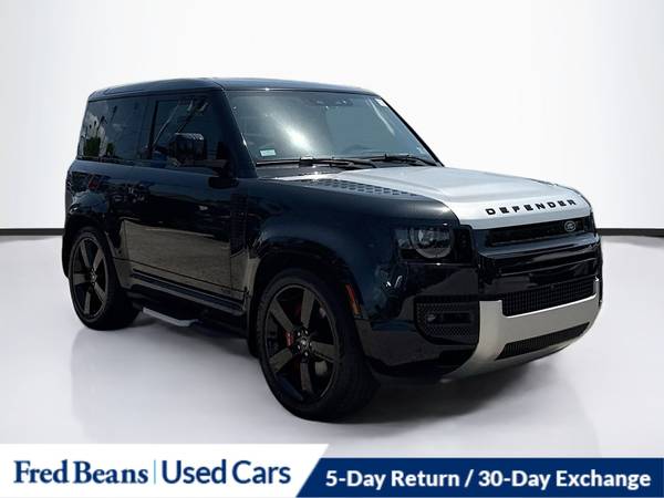 Land Rover Defender with VIN: SALEW6EEXP2113005