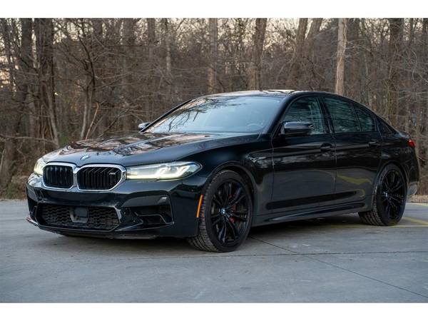 BMW M5 with VIN: WBS83CH09MCF73091