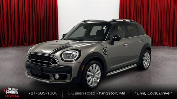 MINI Countryman with VIN: WMZYT5C30J3E60520