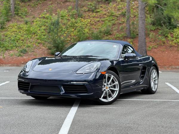Porsche 718 Boxster with VIN: WP0CA2A86JS210750