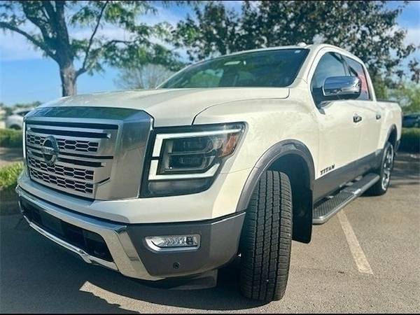 Nissan Titan with VIN: 1N6AA1ED1MN537209