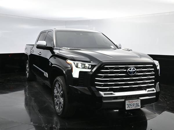 Toyota Tundra with VIN: 5TFVC5DB5RX066845