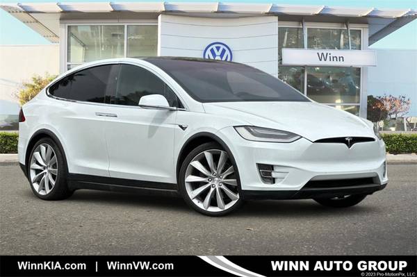 Tesla Model X with VIN: 5YJXCDE28GF026056